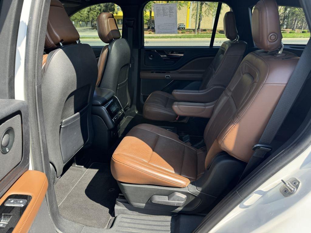 Lincoln Aviator  2020