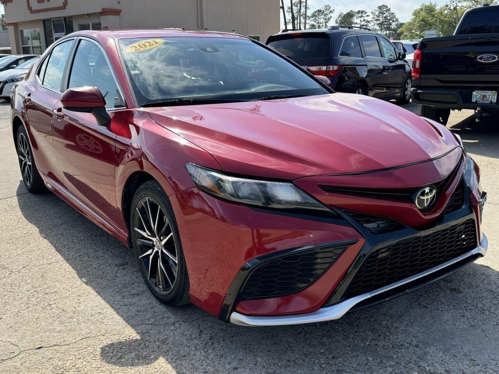 Toyota Camry  2021