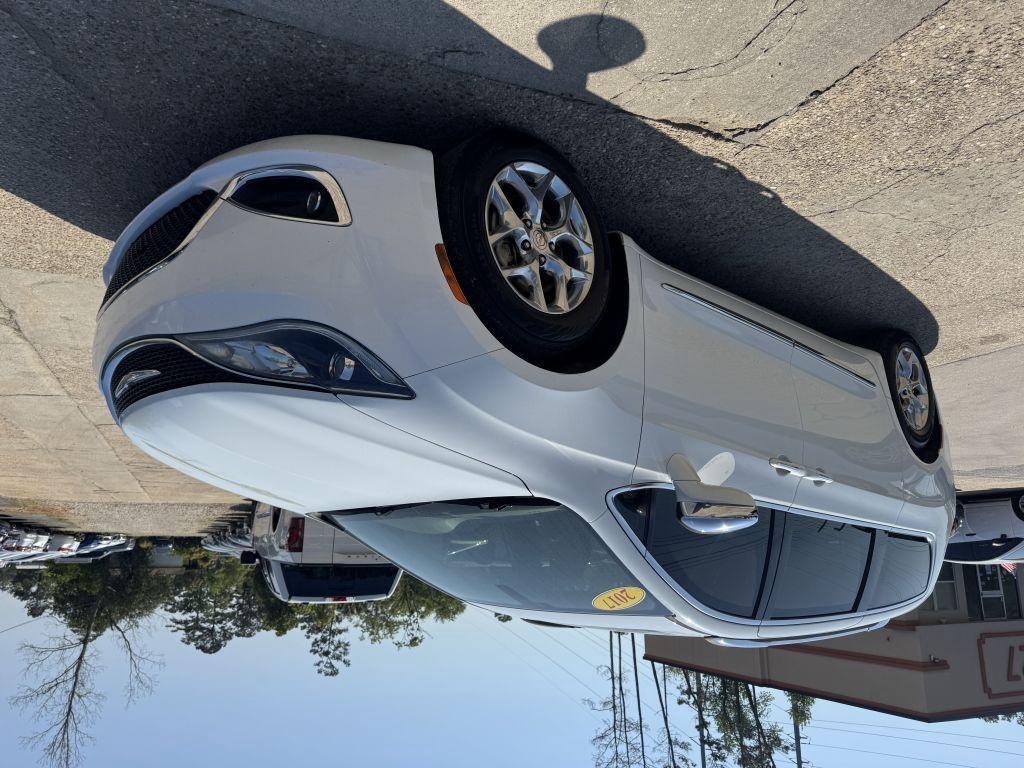 Chrysler Pacifica  2017