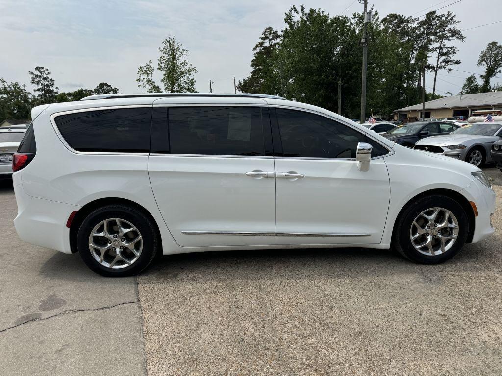 Chrysler Pacifica  2017