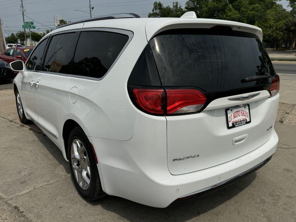 Chrysler Pacifica  2017