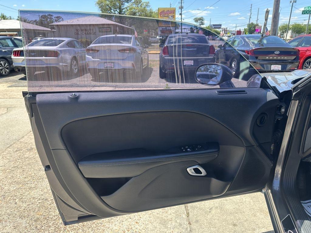 Dodge Challenger  2019