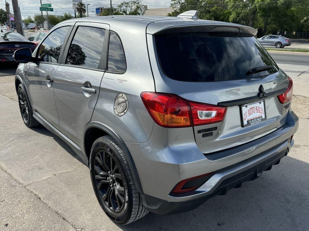 Mitsubishi Outlander Sport  2018