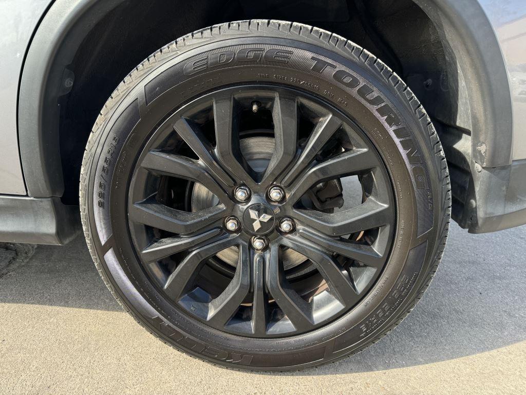 Mitsubishi Outlander Sport  2018