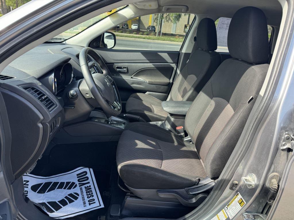 Mitsubishi Outlander Sport  2018