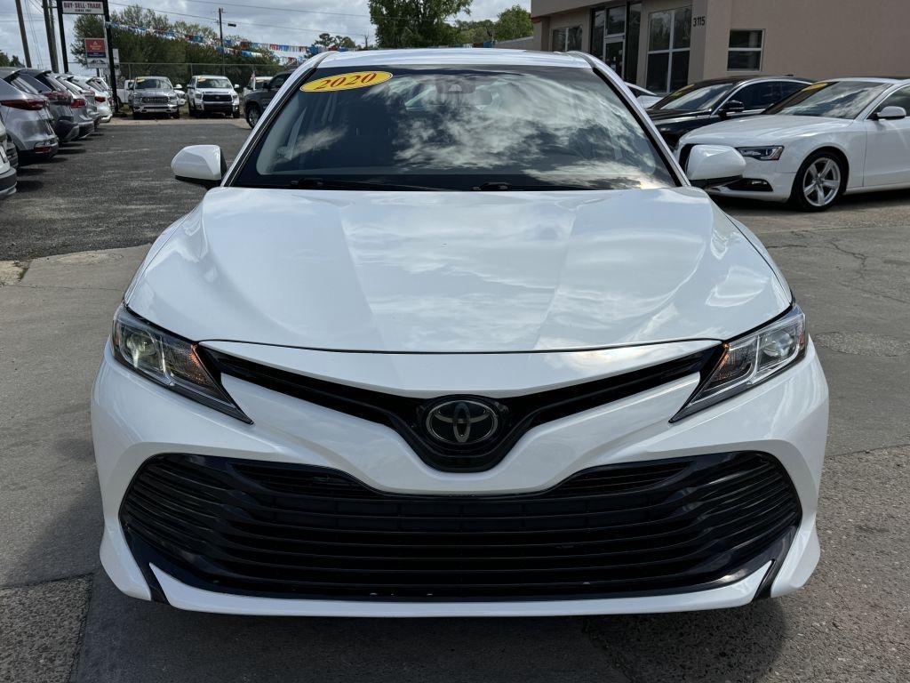 Toyota Camry  2020