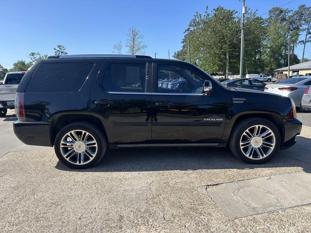 Cadillac Escalade  2013