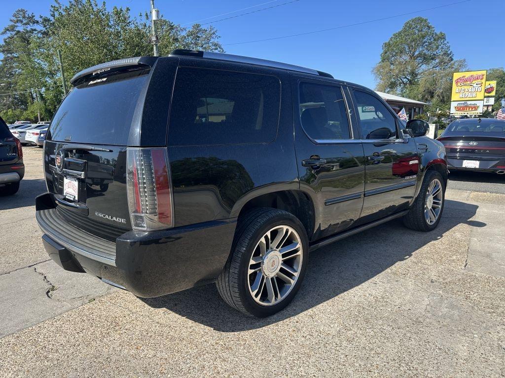 Cadillac Escalade  2013