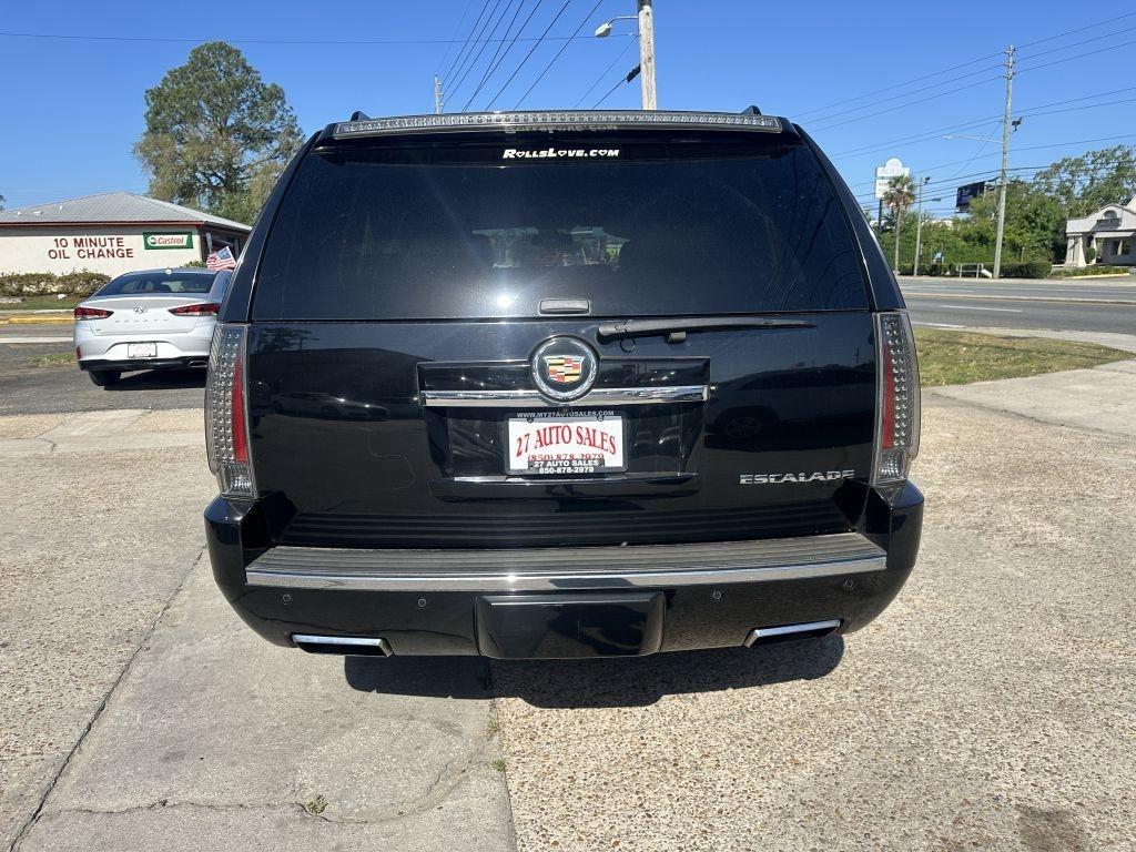 Cadillac Escalade  2013