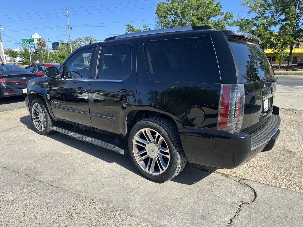 Cadillac Escalade  2013