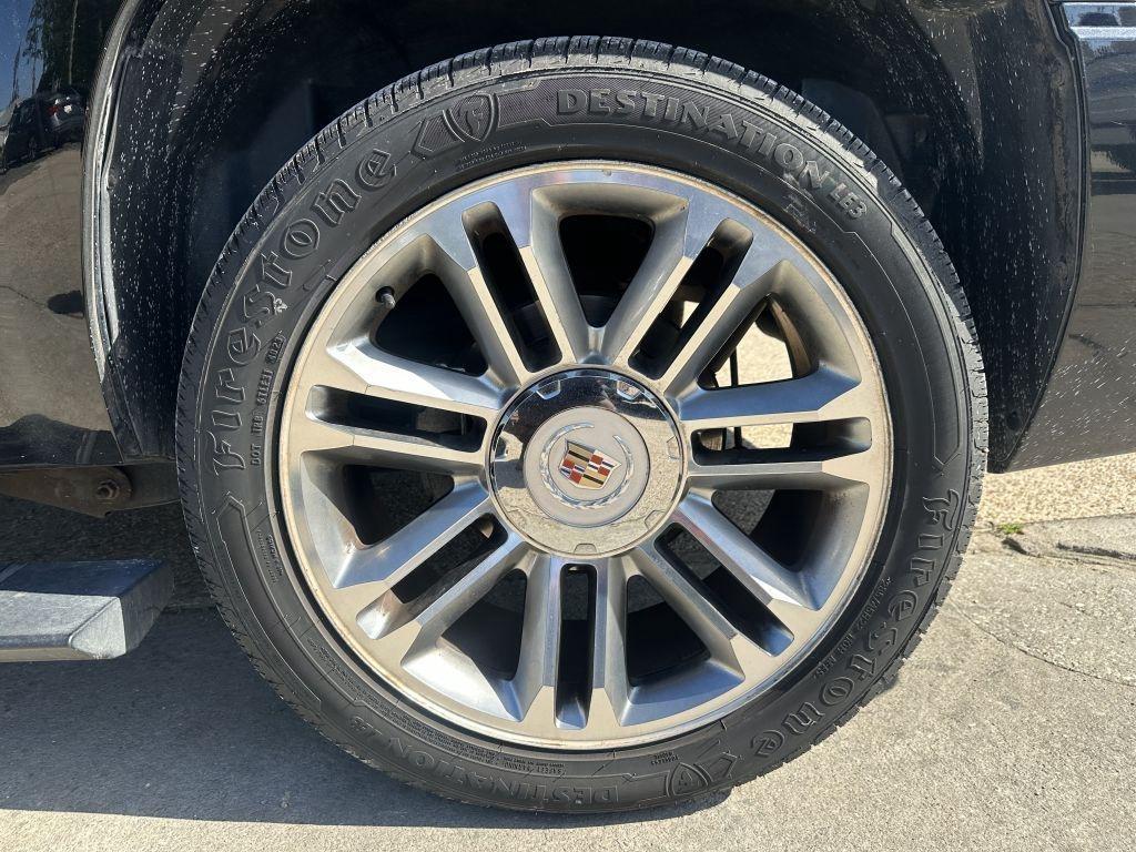 Cadillac Escalade  2013