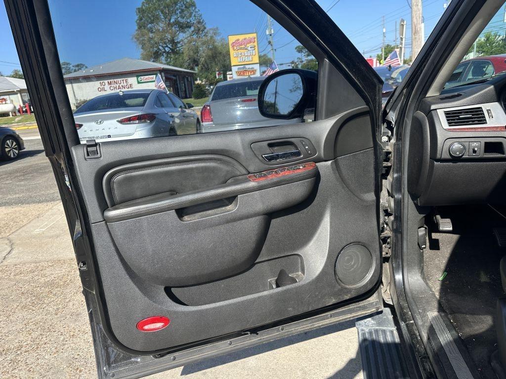 Cadillac Escalade  2013