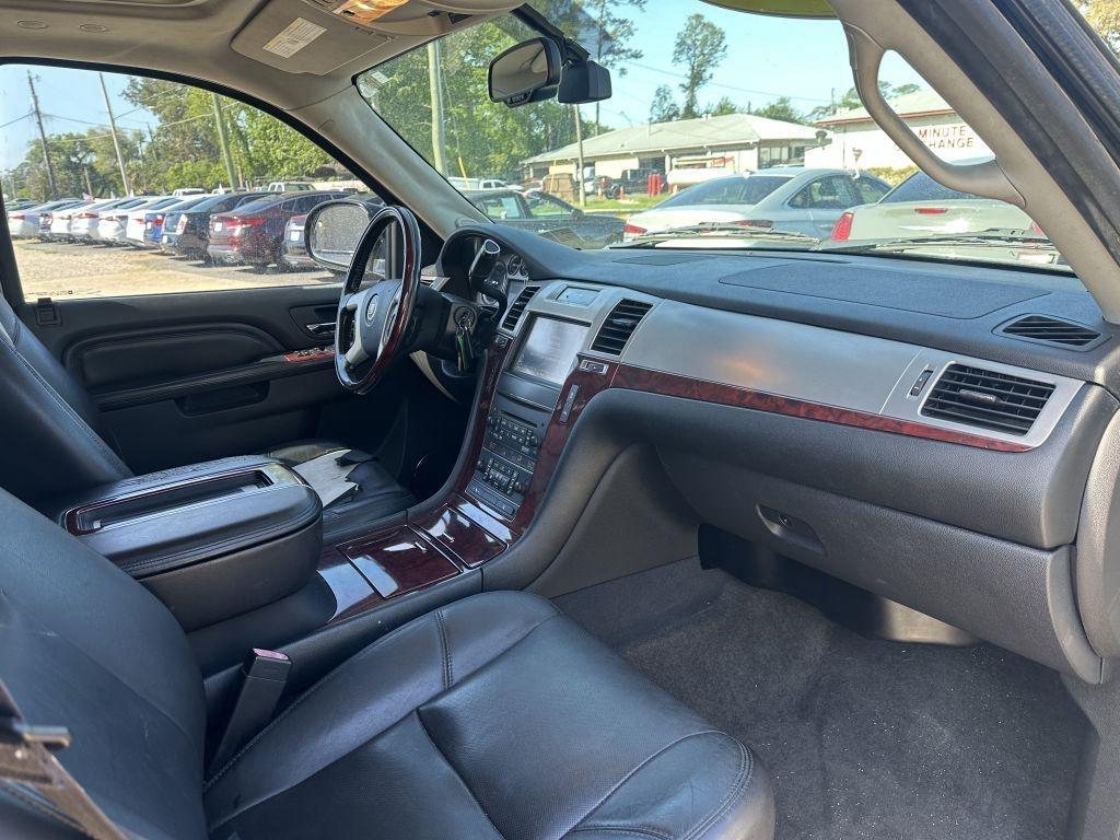 Cadillac Escalade  2013