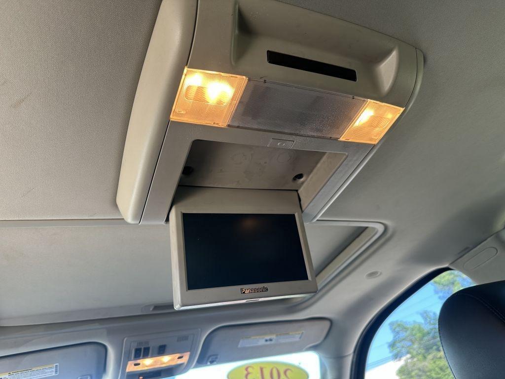 Cadillac Escalade  2013