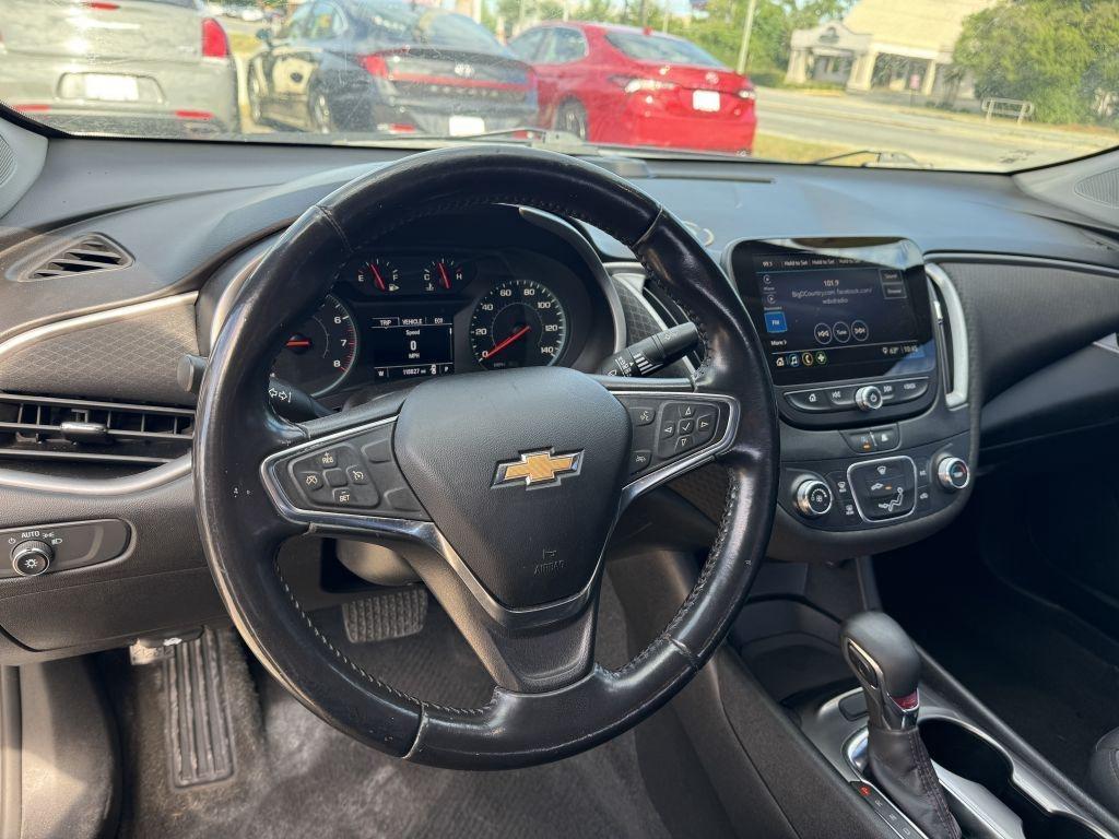 Chevrolet Malibu  2021