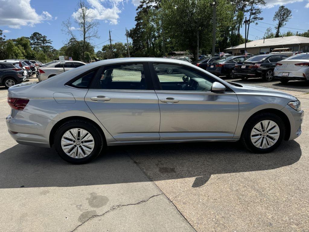 Volkswagen Jetta  2020