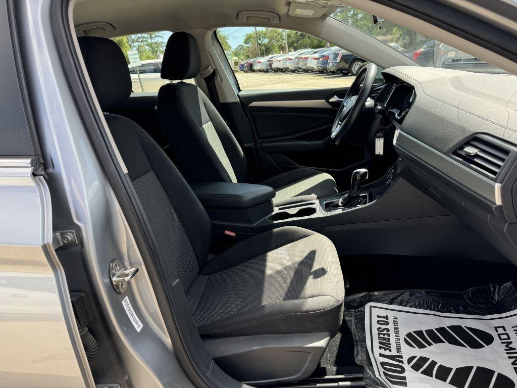 Volkswagen Jetta  2020