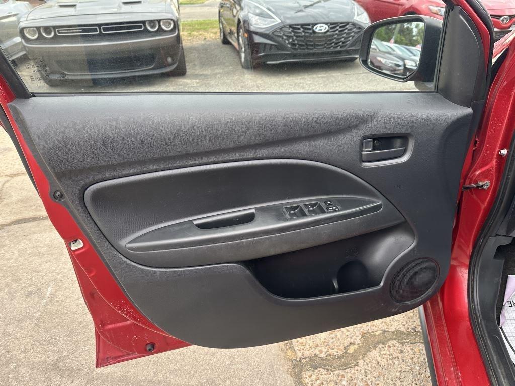 Mitsubishi Mirage G4  2024