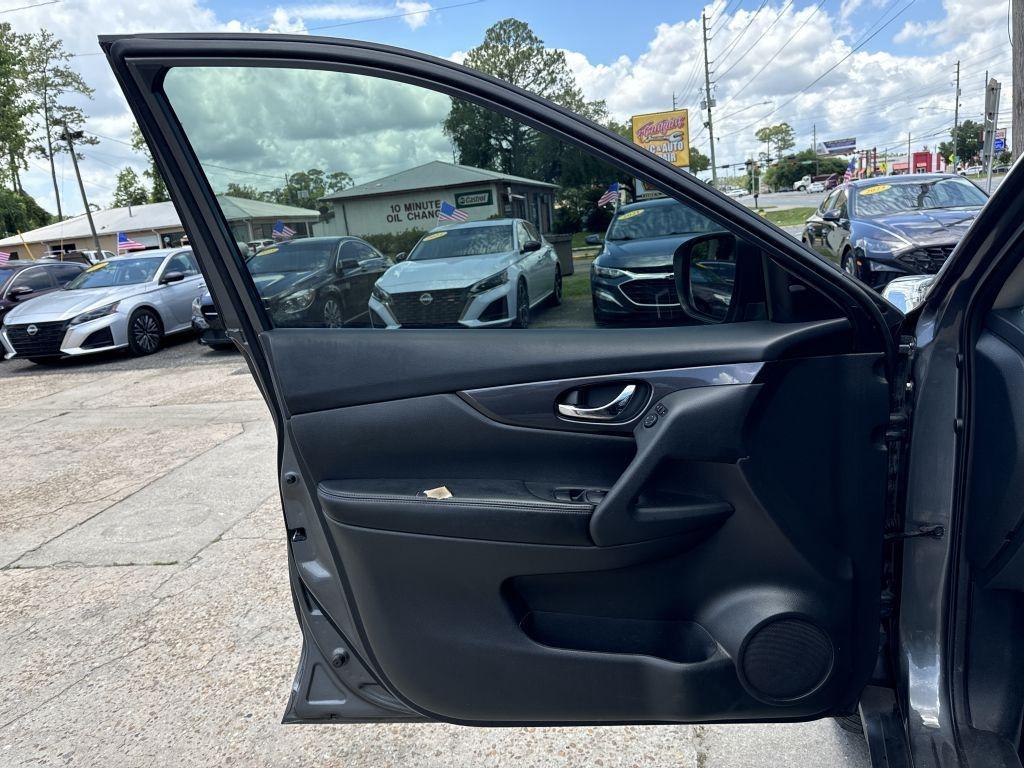 Nissan Rogue  2019