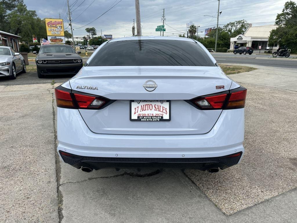 Nissan Altima  2024