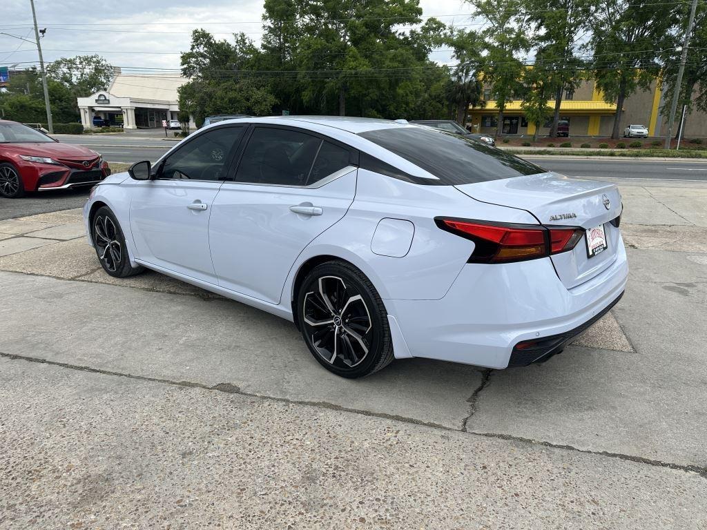 Nissan Altima  2024