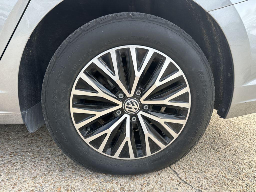 Volkswagen Jetta  2021