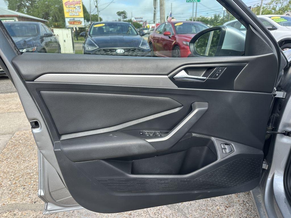 Volkswagen Jetta  2021