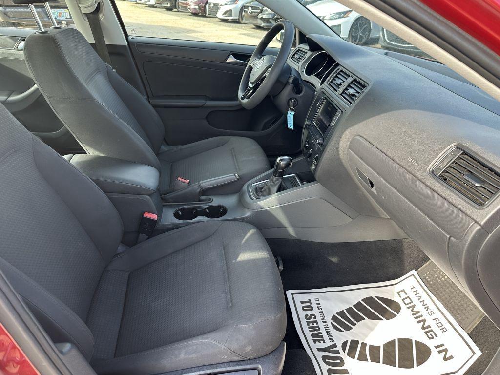 Volkswagen Jetta Sedan  2016