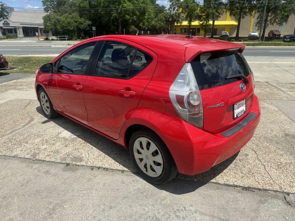 Toyota Prius c  2012