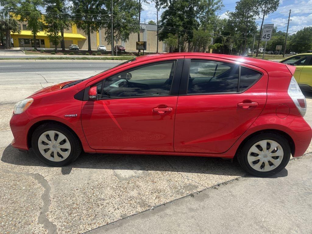 Toyota Prius c  2012