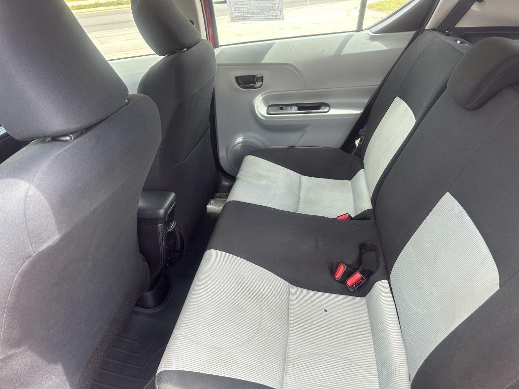 Toyota Prius c  2012