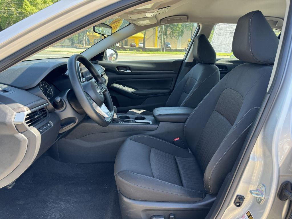 Nissan Altima  2025