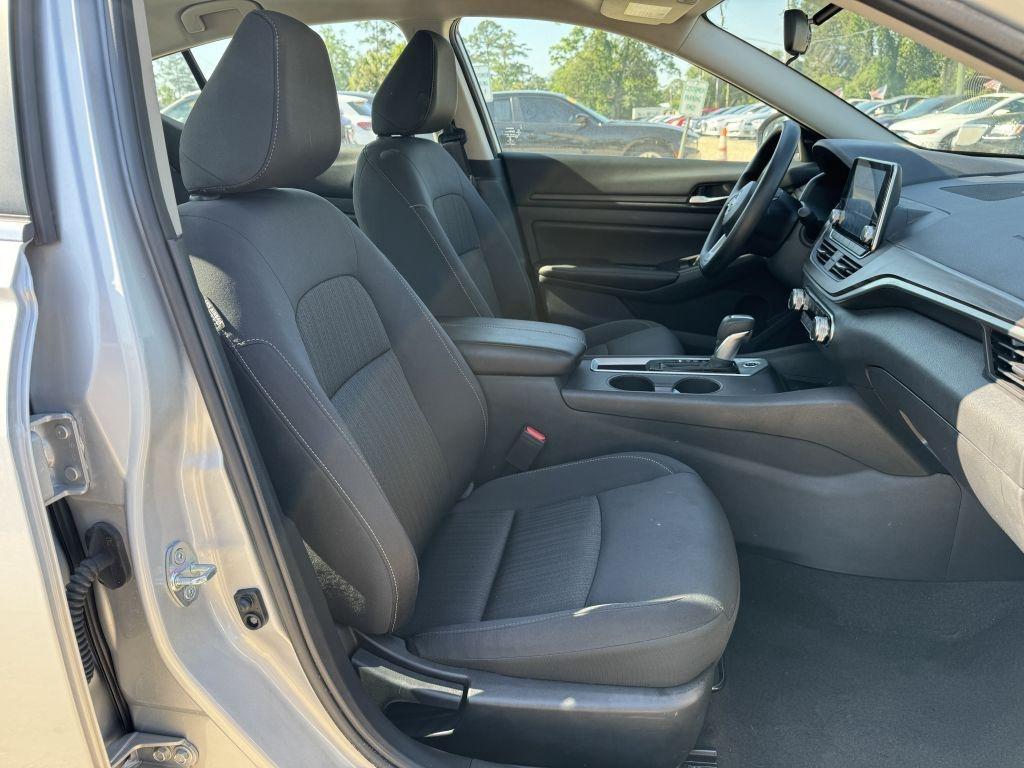 Nissan Altima  2025