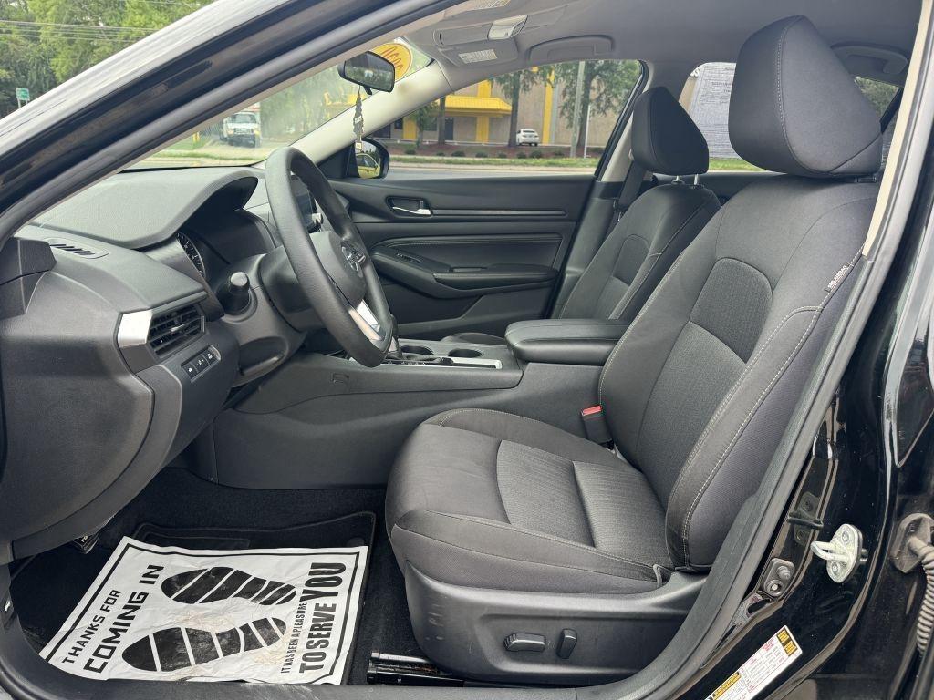Nissan Altima  2020