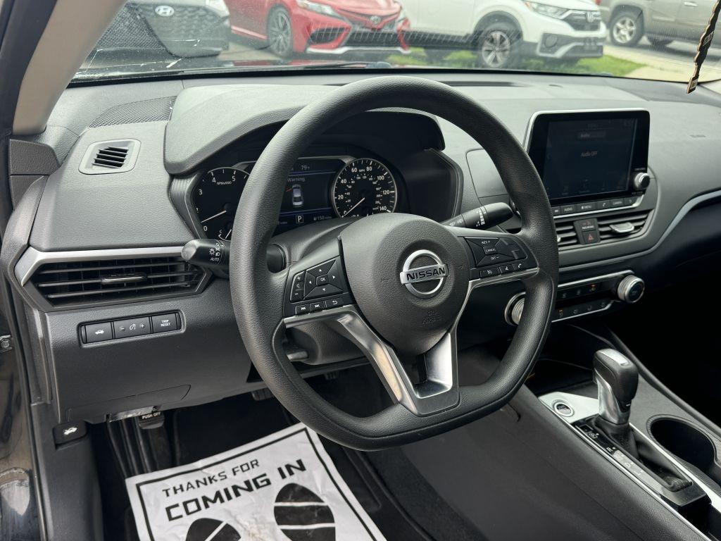 Nissan Altima  2020