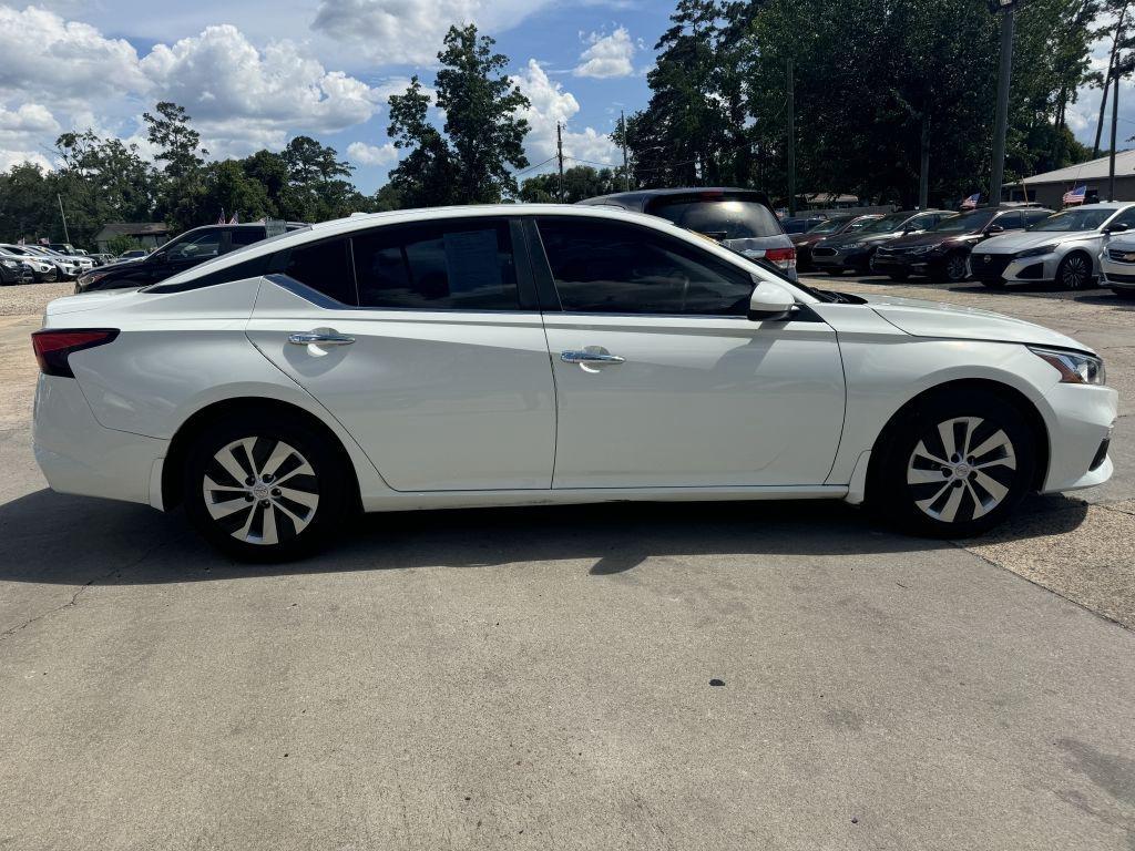 Nissan Altima  2020