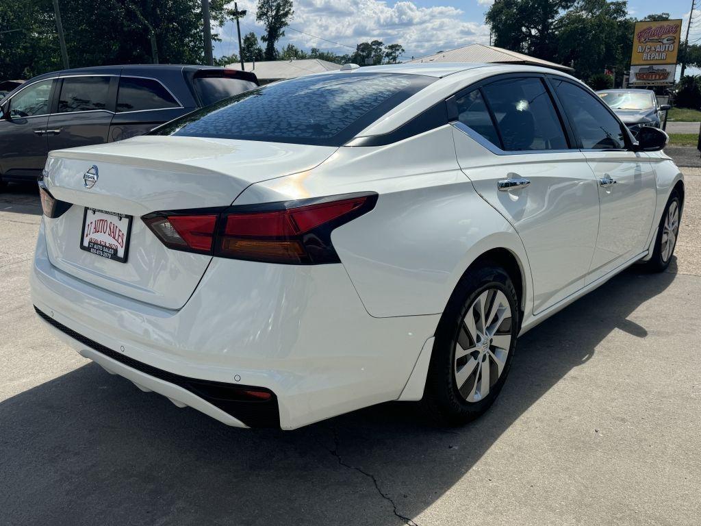 Nissan Altima  2020