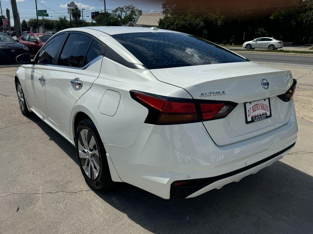 Nissan Altima  2020