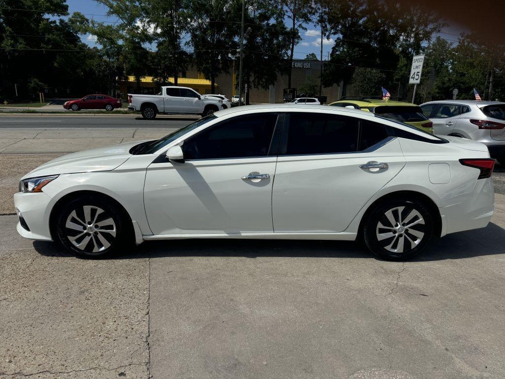 Nissan Altima  2020