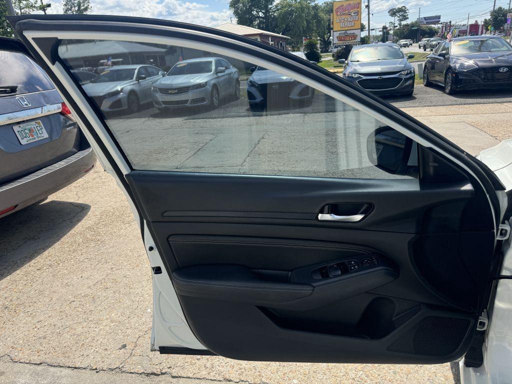 Nissan Altima  2020