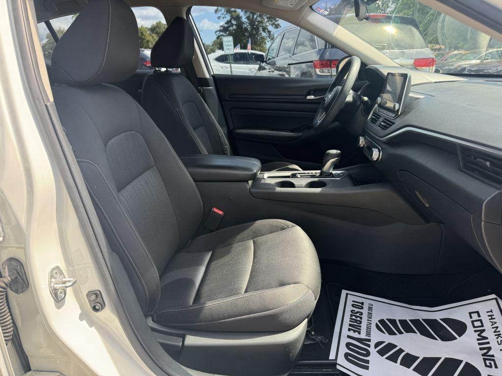 Nissan Altima  2020