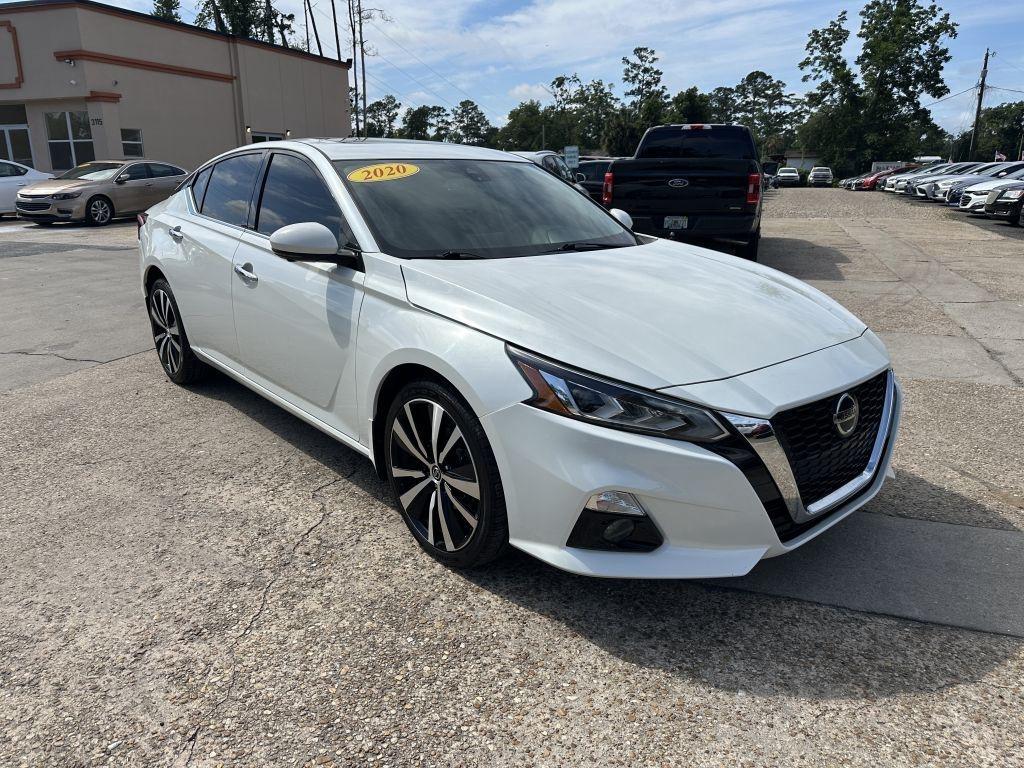 Nissan Altima  2020