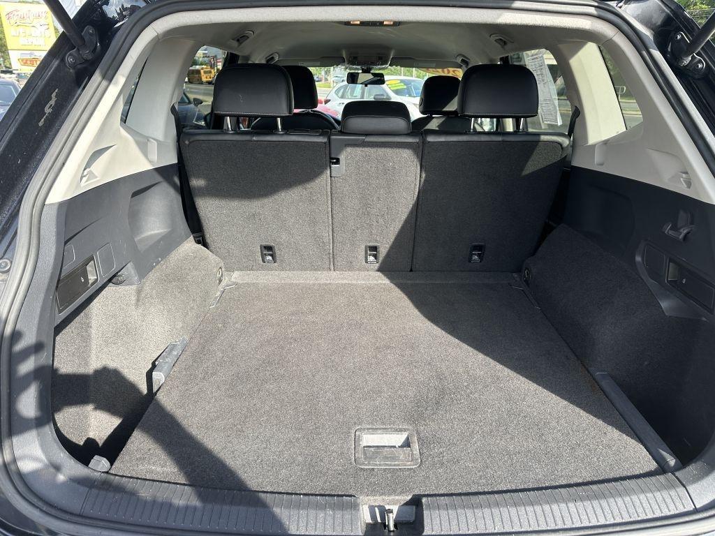 Volkswagen Tiguan  2021