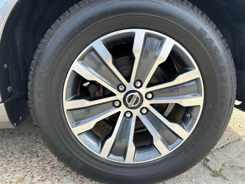 Nissan Armada  2020