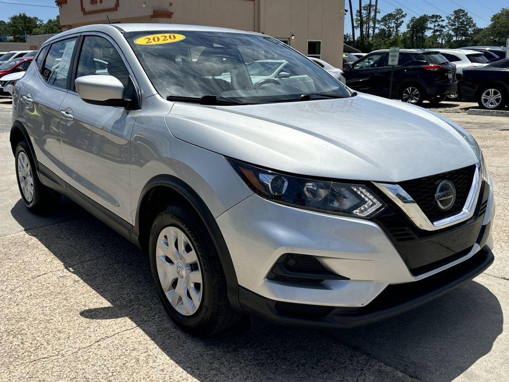 Nissan Rogue Sport  2020