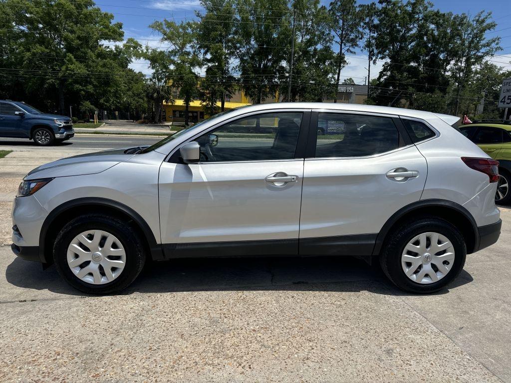 Nissan Rogue Sport  2020
