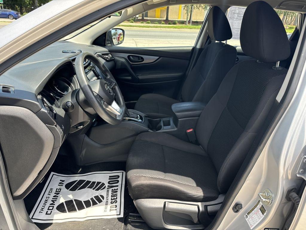 Nissan Rogue Sport  2020