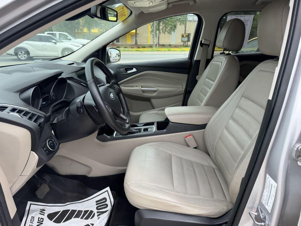 Ford Escape  2017