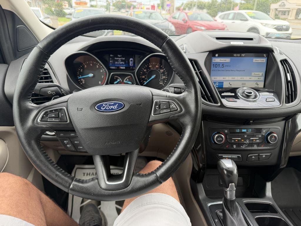 Ford Escape  2017