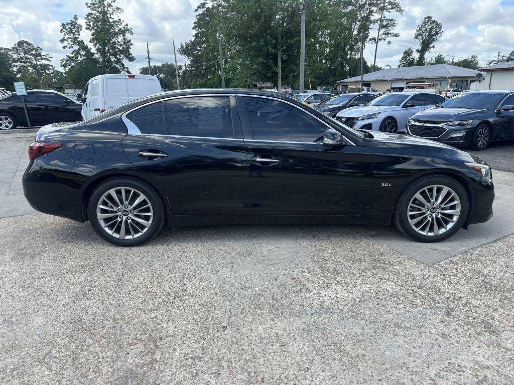 Infiniti Q50  2018